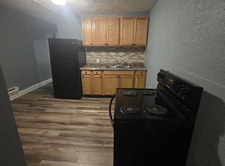 42 Carlisle St APT 1, Hanover, PA 17331