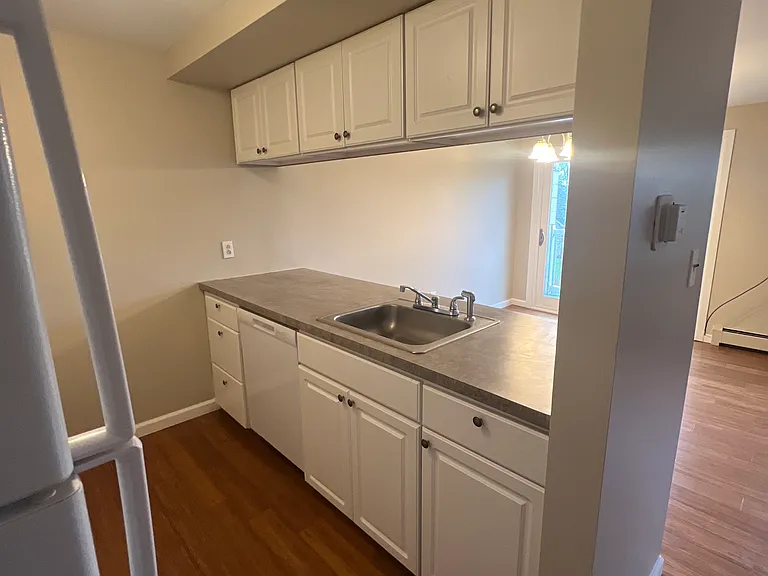 45 Denrose Dr #4 — Photo 7