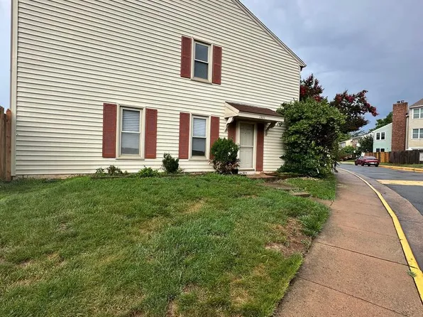 13831 Claret Ct, Chantilly, VA 20151