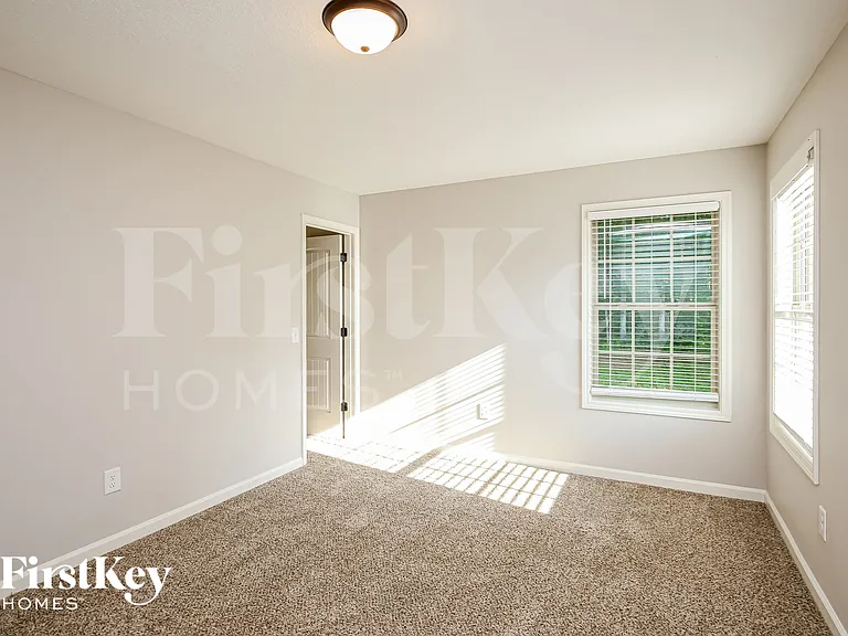 611 Peachtree Rd — Photo 12
