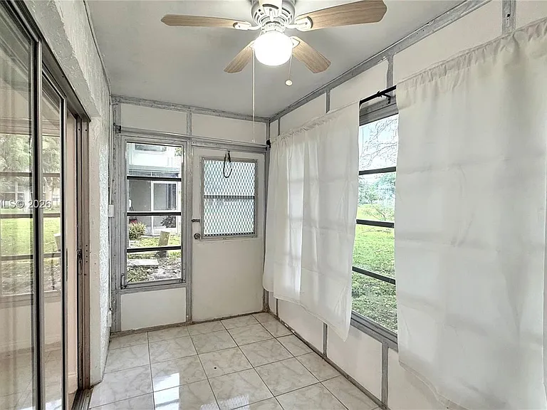 609 S State Road 7 #1C — Photo 27
