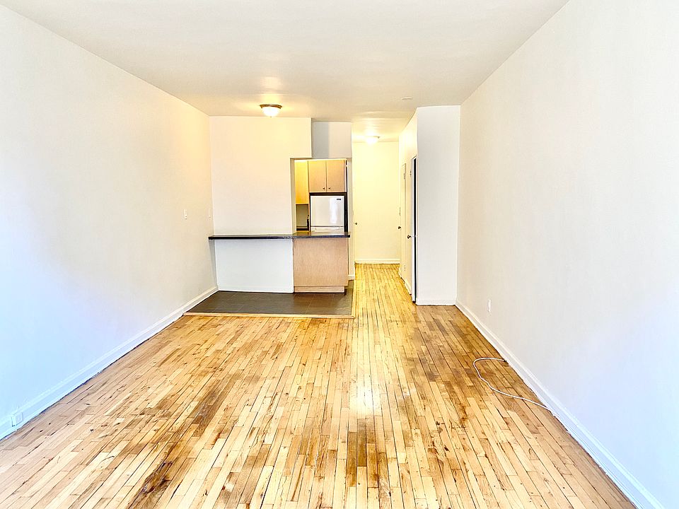 1st image of 445 W 48th St APT 4A