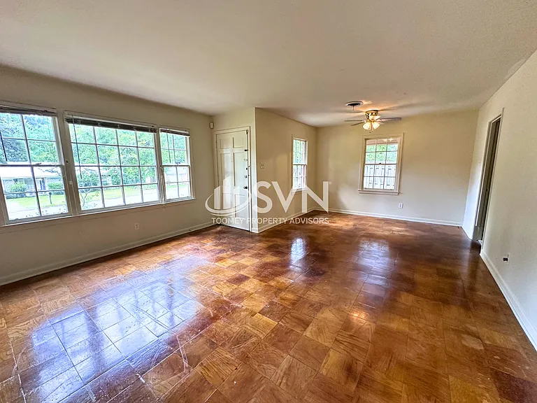 5452 Ardell Dr — Photo 5