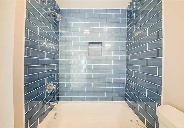 105 Southern Ave — Photo 12
