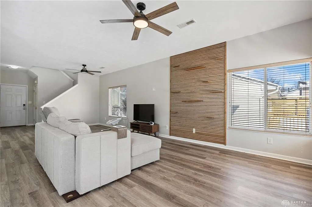 5 bed, 2.5 bath, 2218 sqft, $2,750 — Photo 4
