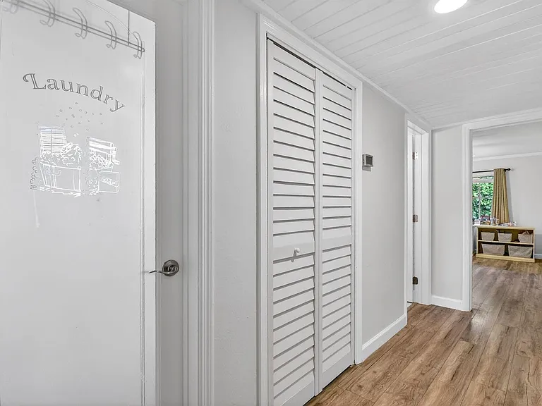 2842 SW 4th St — Photo 16
