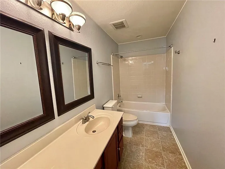 608 Trail Dust Dr — Photo 12