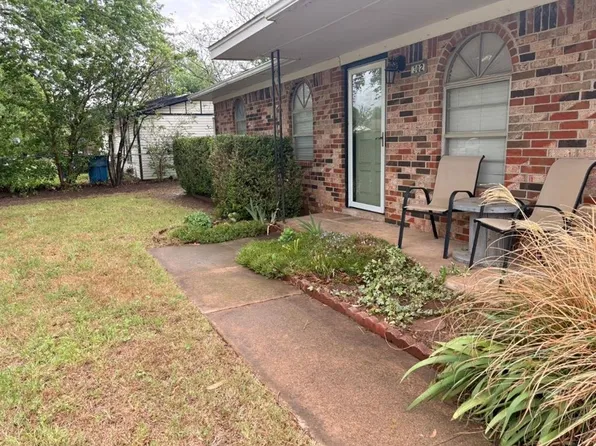 302 NW 1st St, Tuttle, OK 73089