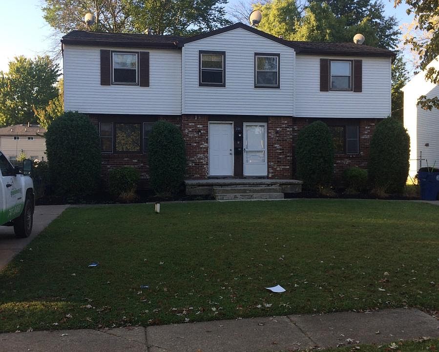 1st image of 235 Glenhaven Dr