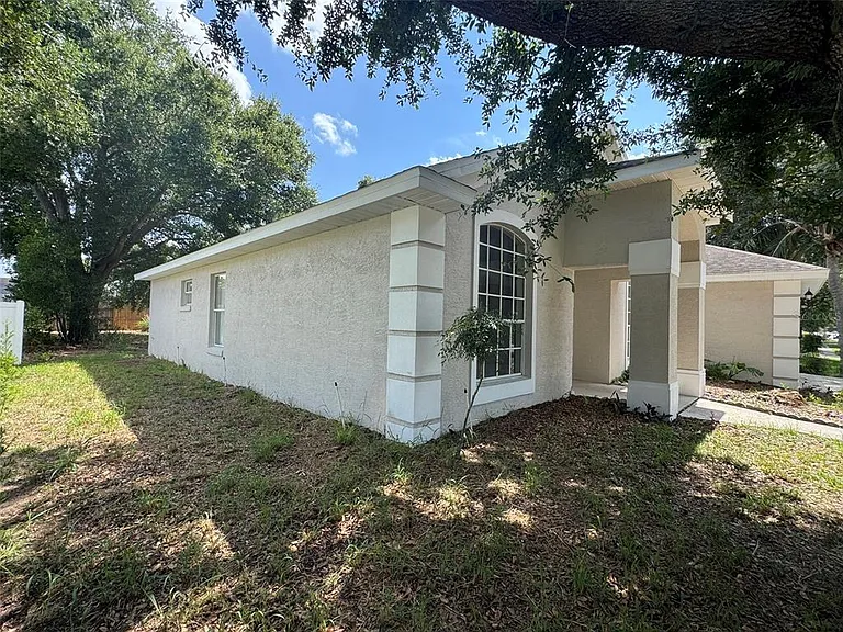 2347 Blake Way — Photo 3