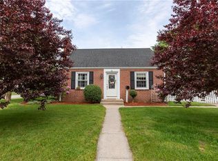 30 Freeman St, Warwick, RI 02886