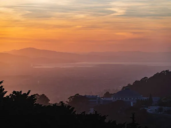 1777 Railway Cir, Oakland, CA 94607