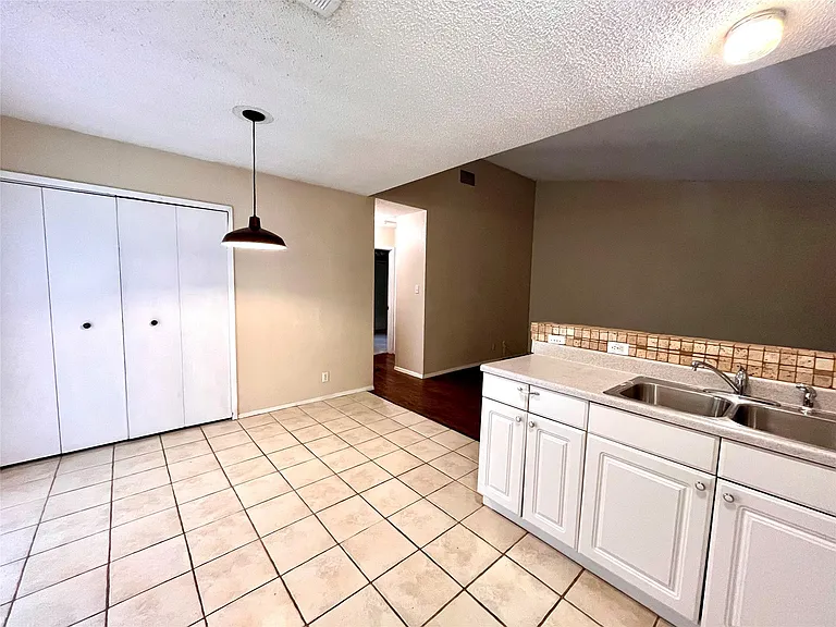 10604 Lanshire Dr #A — Photo 6