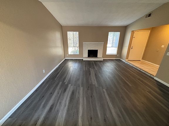 5th image of 2958 Malvern Ct