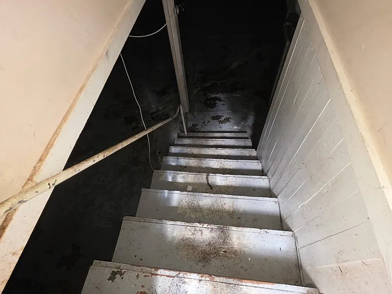 2550 E Main St — Photo 15