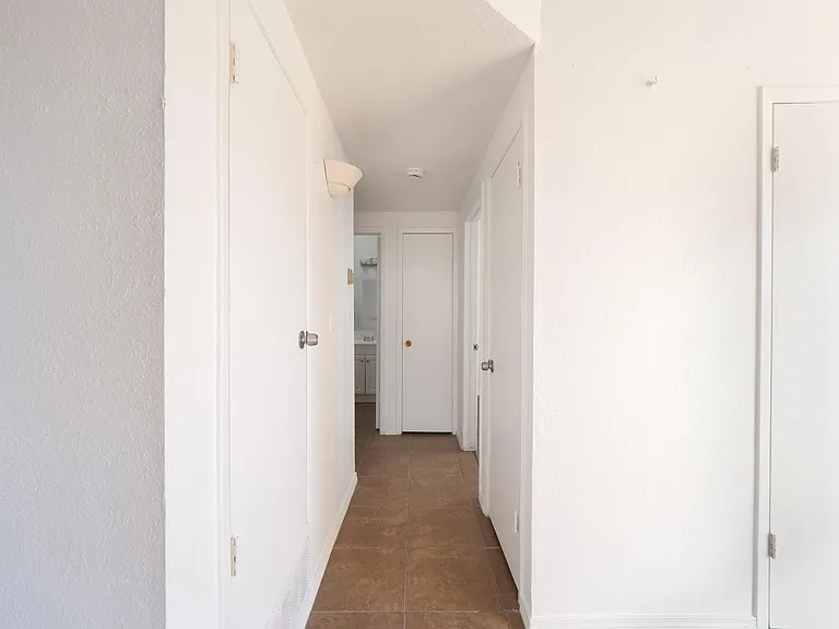 1901 Lake Omega St #C — Photo 10