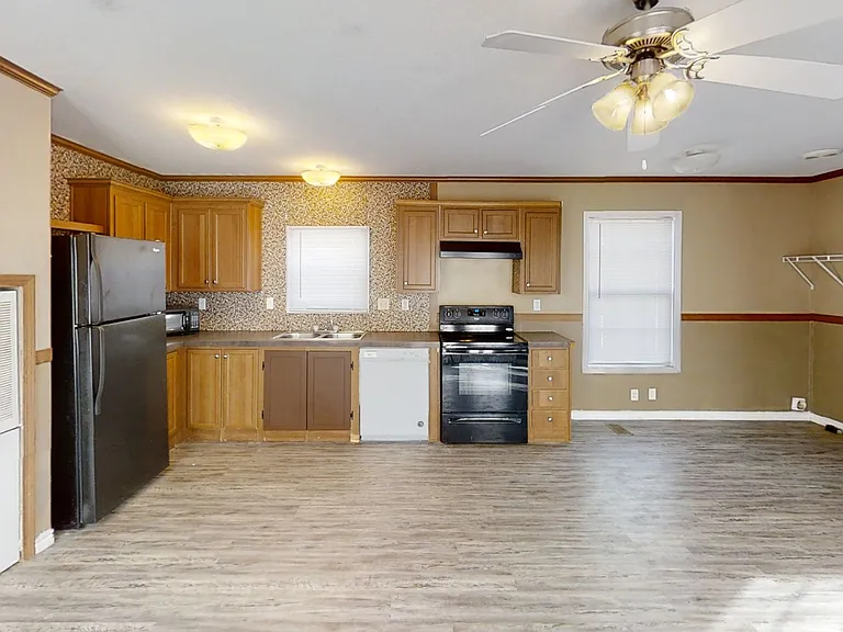 3721 Cesar Chavez Dr — Photo 5