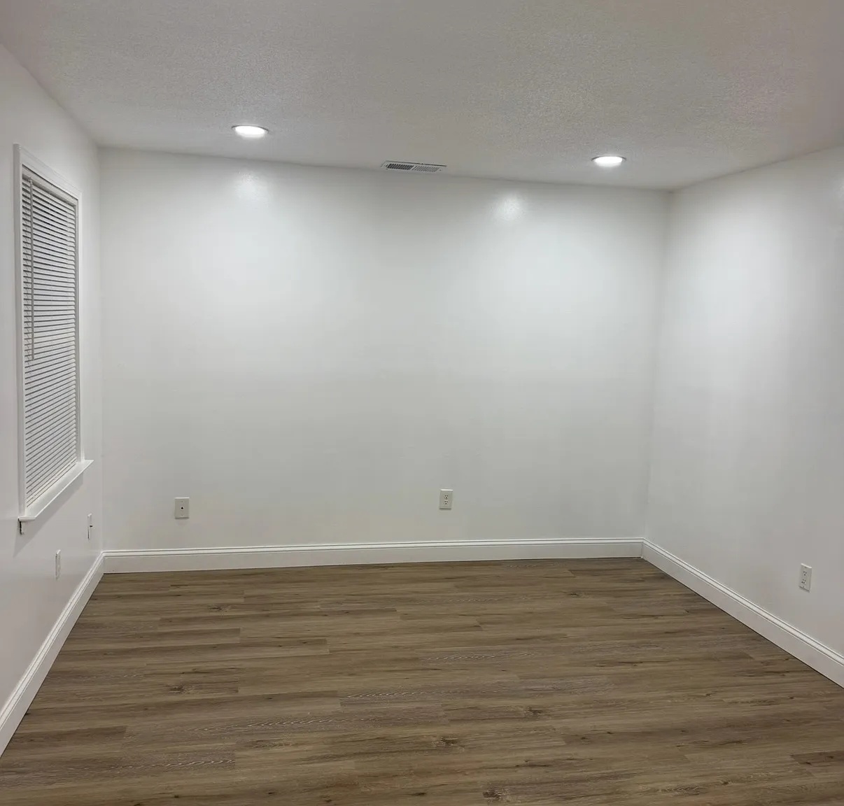 1 bed, 735 sqft, $2,000 — Photo 2