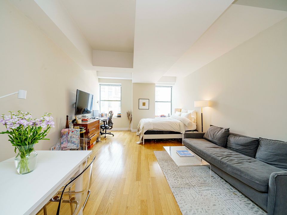1st image of 99 John St APT 1412