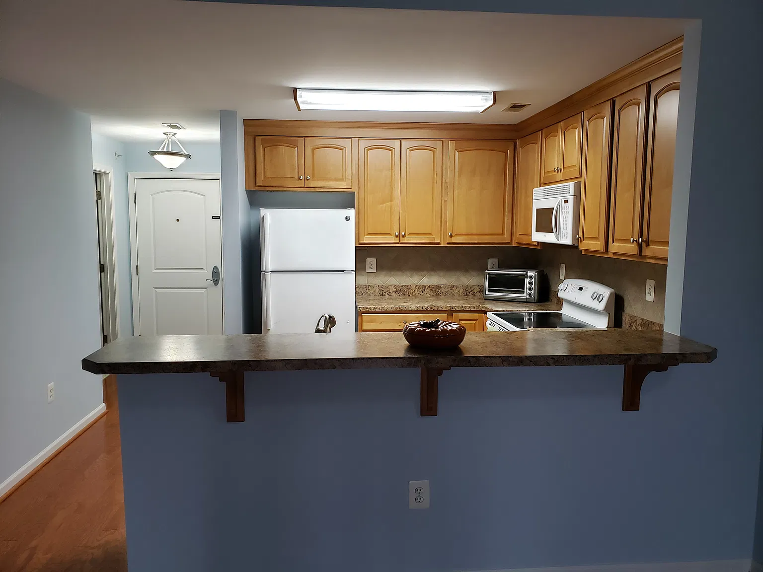 1 bed, 1126 sqft, $2,100 — Photo 4