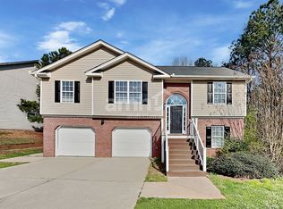 6290 Queensdale Dr, Douglasville, GA 30135