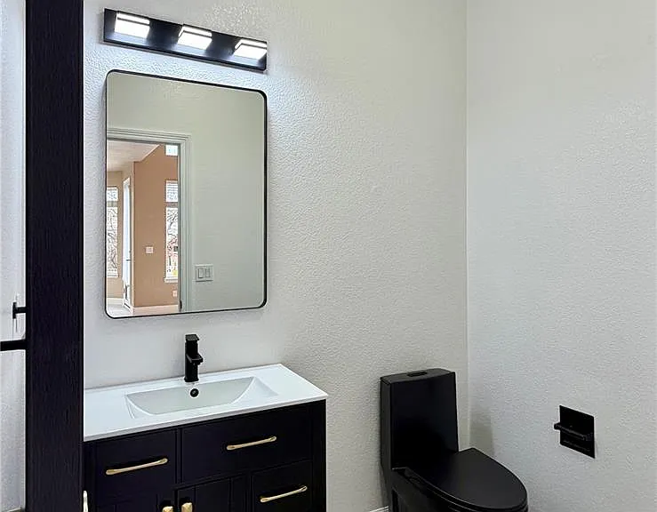 22163 E Rowland Pl — Photo 14