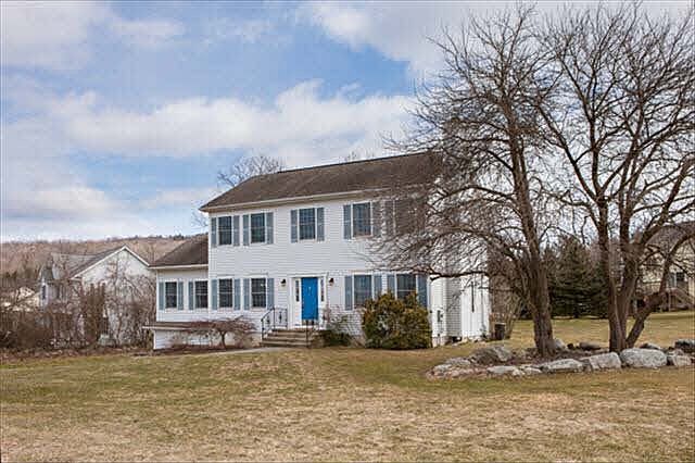 2nd image of 2 Paddock Ct