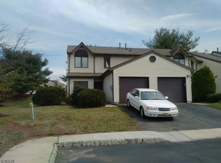 17 Peach Ct, Flemington, NJ