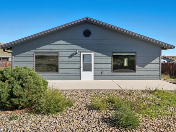 27571 Watts Ln, Hot Springs, SD 57747