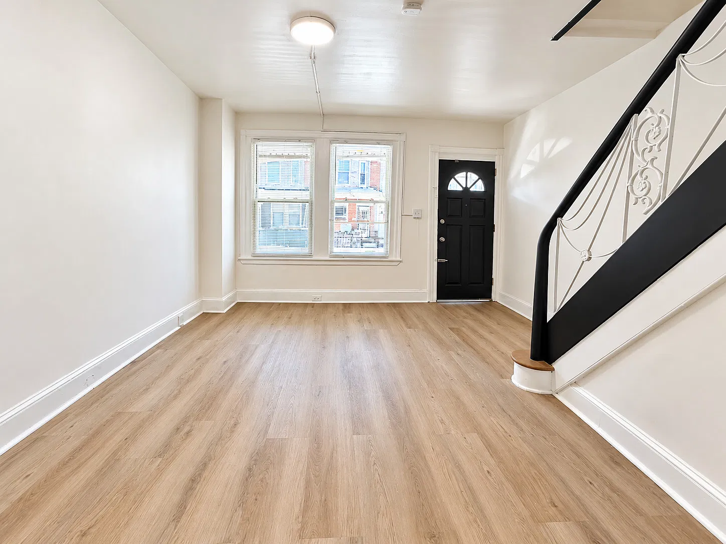 3-Bedroom Olney Rowhome with Two-Level Layout — Photo 3