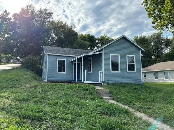 1704 N 2nd St, Saint Joseph, MO 64505
