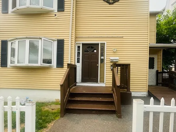 33 Howard St #2, Waterbury, CT 06705