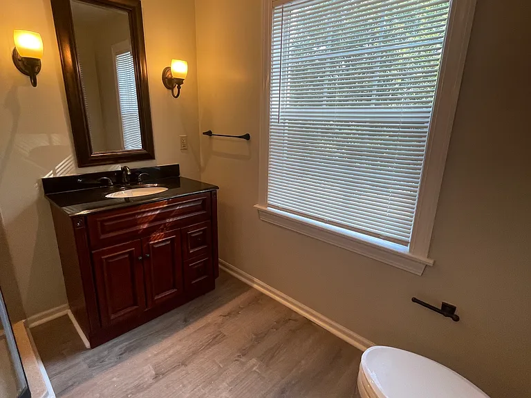 10300 Belinder Rd — Photo 21