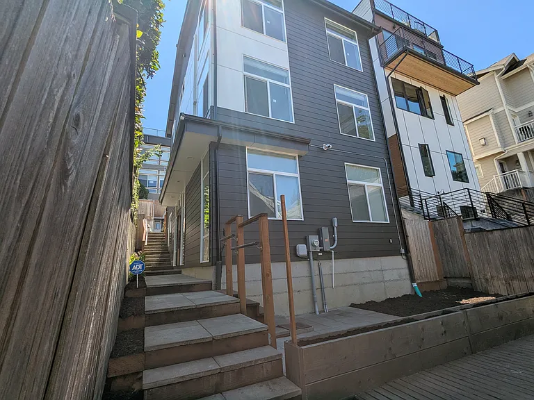 33 W Etruria St — Photo 63