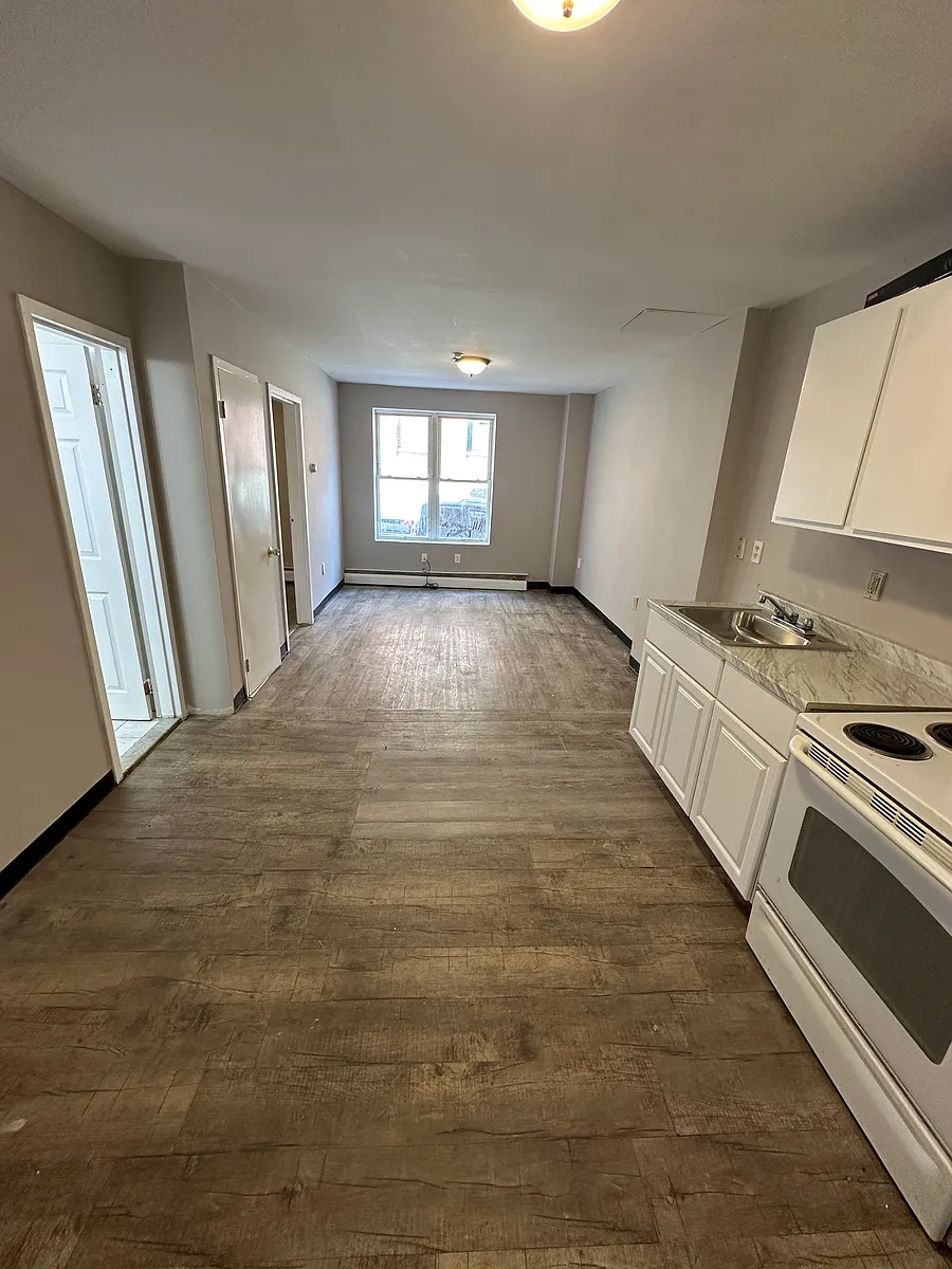 Building Photo - 258 Mill St #2