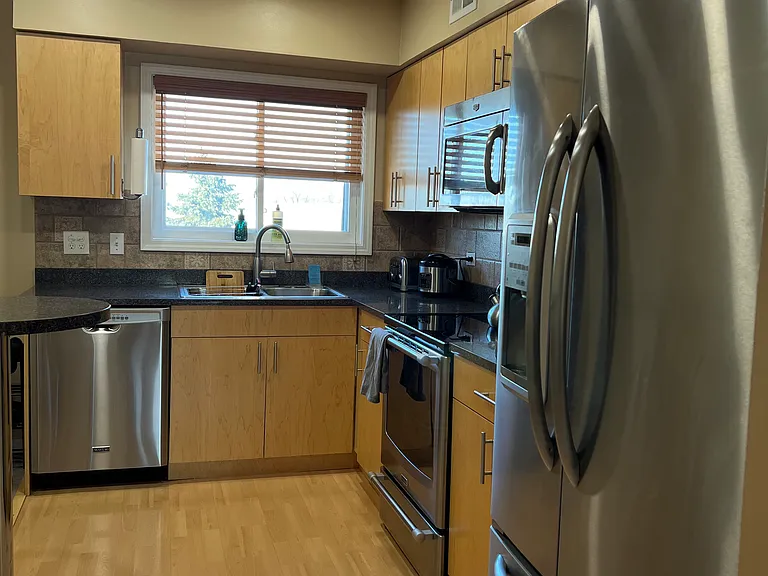 9454 Bay Colony Dr #3 — Photo 12