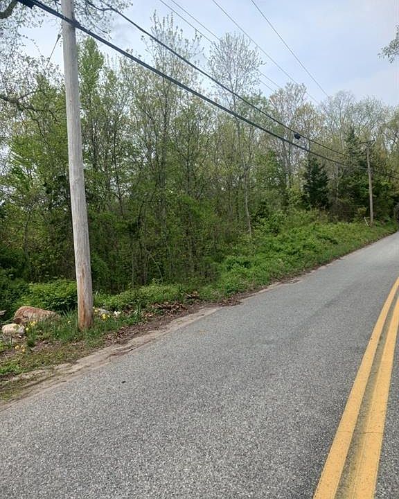 137 Wyassup Rd North Stonington CT Zillow