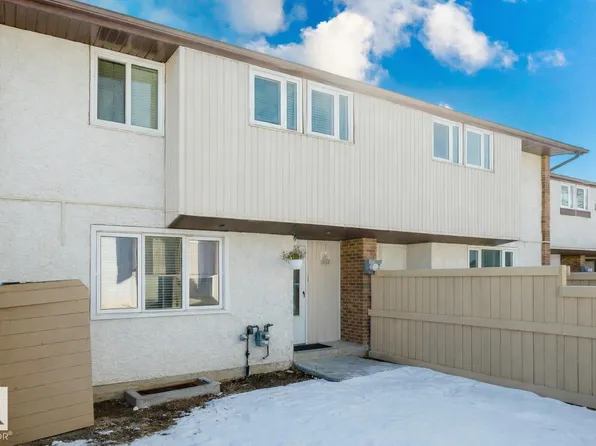 14110 80th St NW #8, Edmonton, AB T5C 1L6