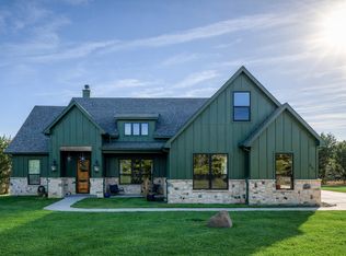 301 Sharla Smelley Rd, Weatherford, TX 76088