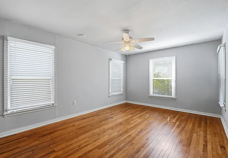 3412 Brady Ave — Photo 18