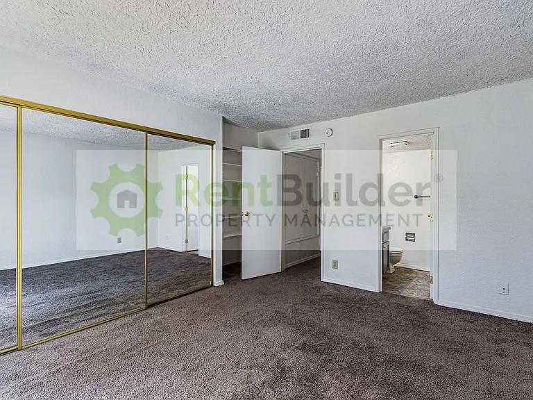 6041 Sequoia Rd NW #D10 — Photo 18