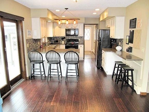 Open Kichen/dining room