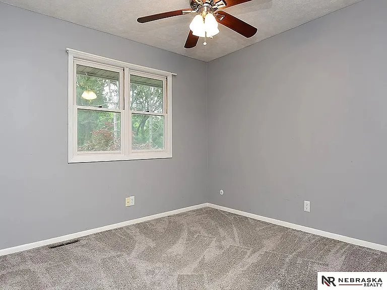 4720 S 56th St — Photo 8