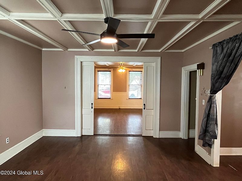2nd image of 1416 4th Avenue