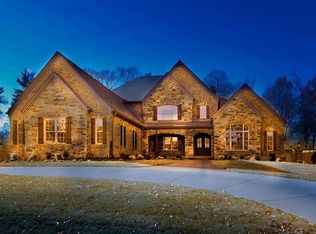 3 Briar Oak St, Saint Louis, MO 63132