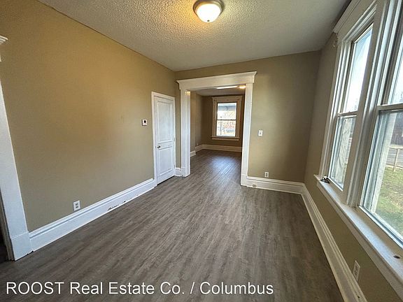 4th image of 1347 E Livingston Ave