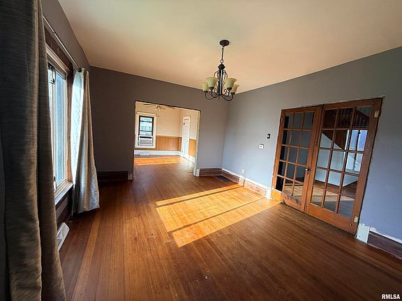 4th image of 209 W Chestnut St
