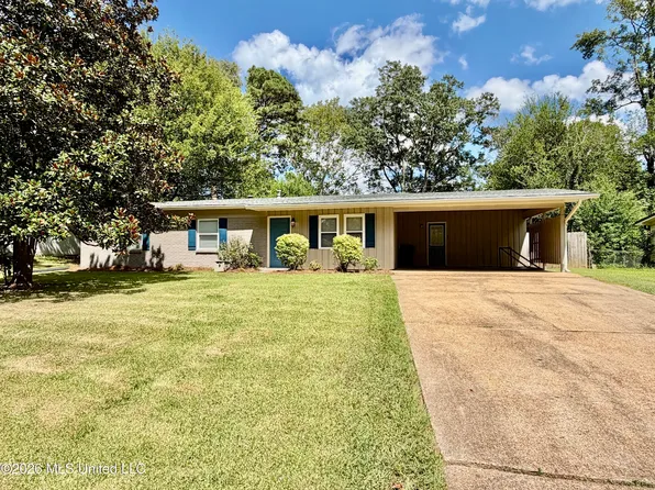 800 Bellevue St, Clinton, MS 39056