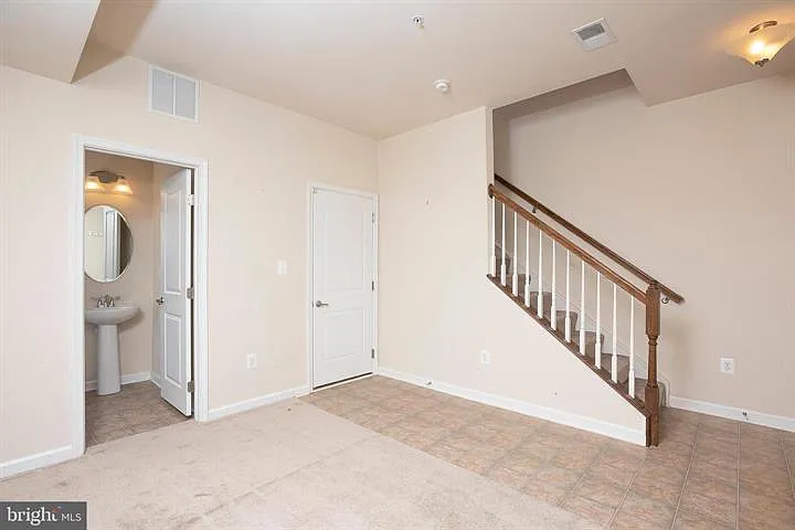 710 S Macon St — Photo 3