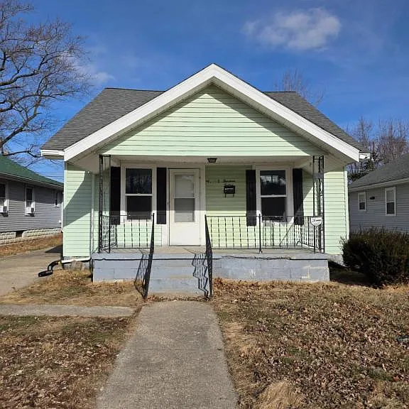 1312 E Taylor St — Photo 1